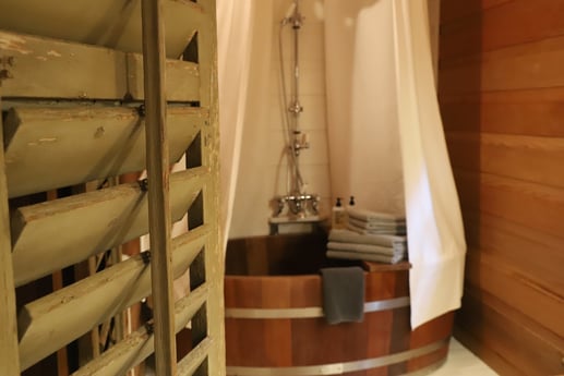 The bathtub in the Stunning Treehouse with Hammock Bathroom